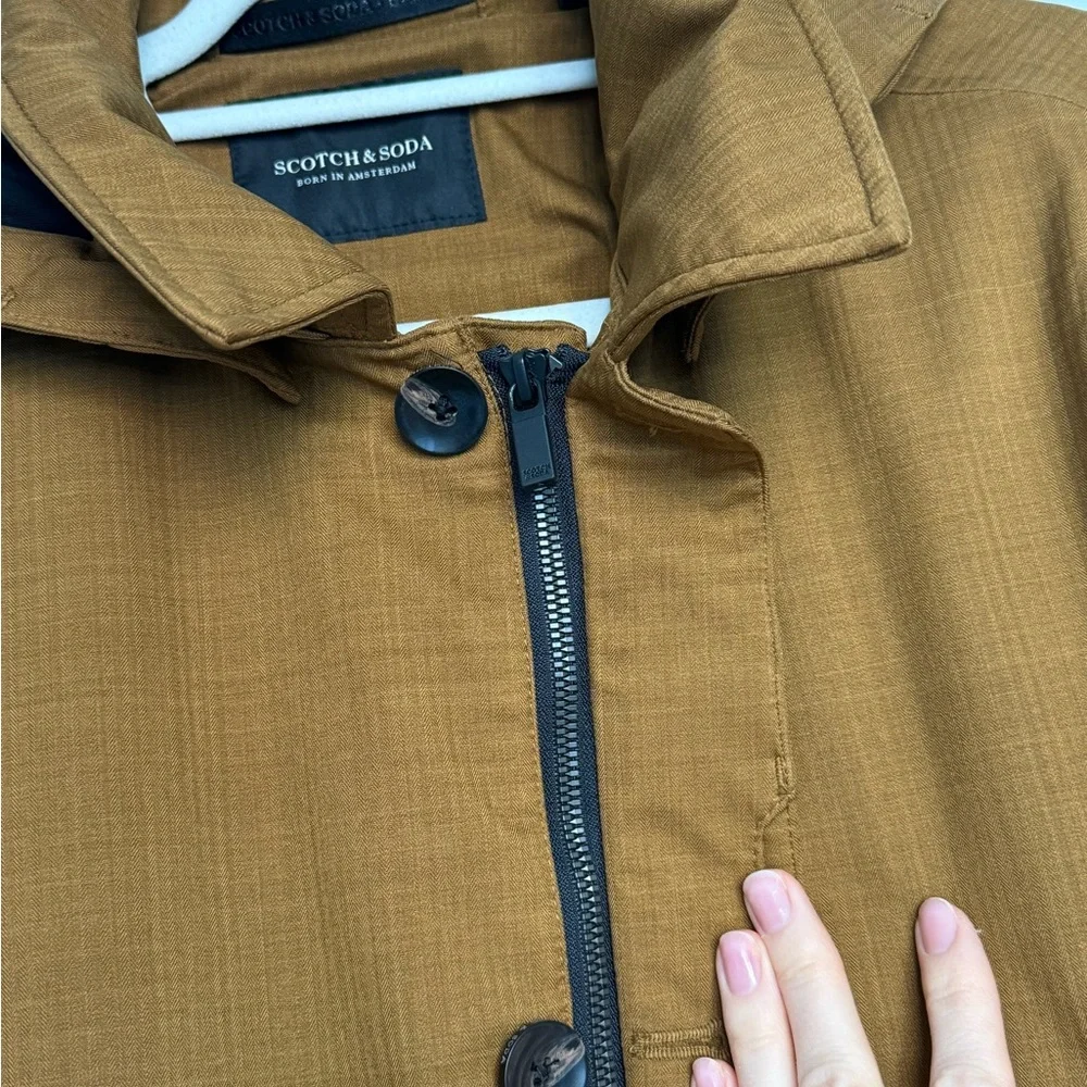 Scotch & Soda Brown Raincoat with Hood and Zipper - Picture 8 of 15